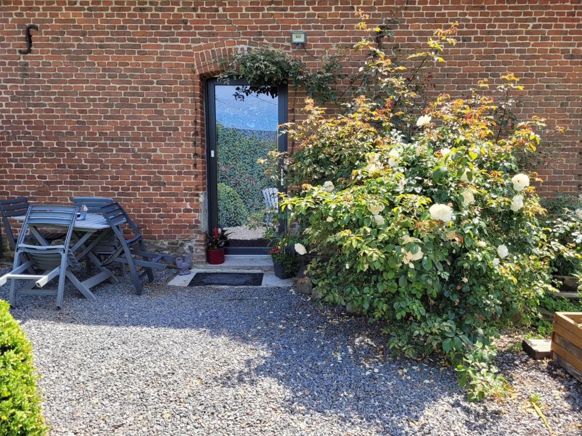 Studio Bienvenue Du Cote De Chez Nous Avec Jardin Privatif Wignehies Экстерьер фото