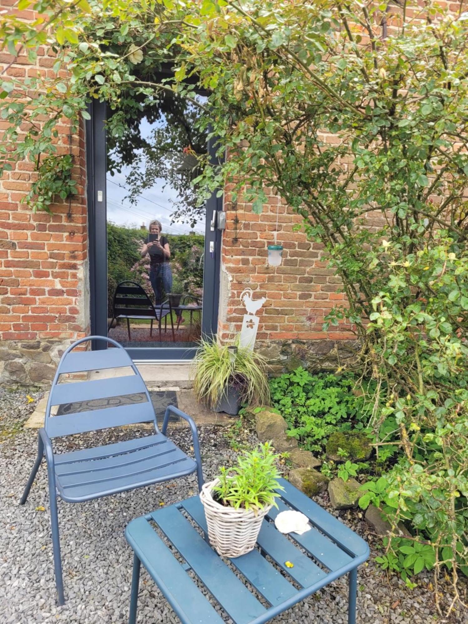 Studio Bienvenue Du Cote De Chez Nous Avec Jardin Privatif Wignehies Экстерьер фото